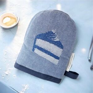 Anthropology Ariane Jaquard Blue Cake Design oven  Mitt